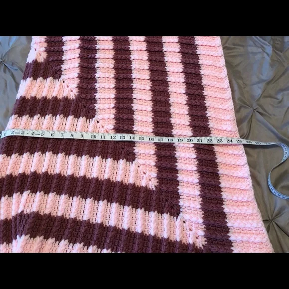 Beautiful Pink Square Handmade Crochet Blanket - Picture 3 of 3